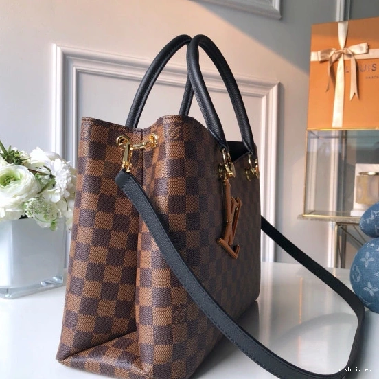 WIS RIVERSIDE Vuitton Louis 0709